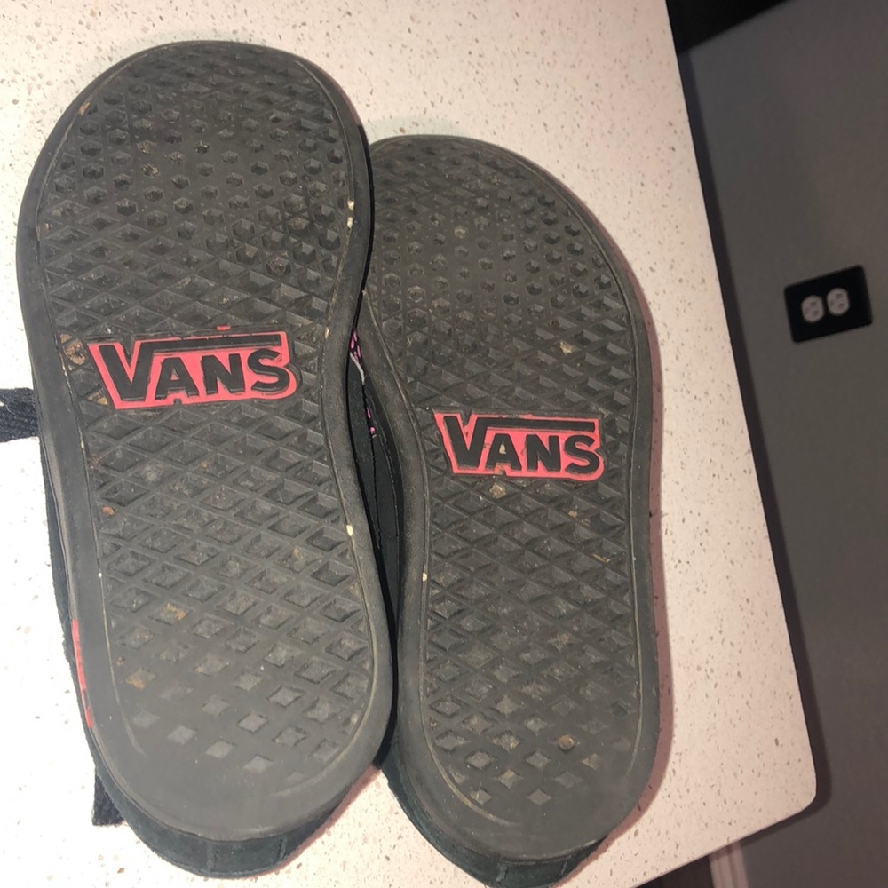 Vans - Picture 4 of 4